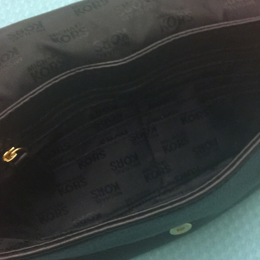 Micheal Kors black shoulder clutch. - Picture 4 of 4